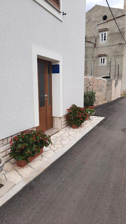 Apartmani Muzic Orlec Zewnętrze zdjęcie