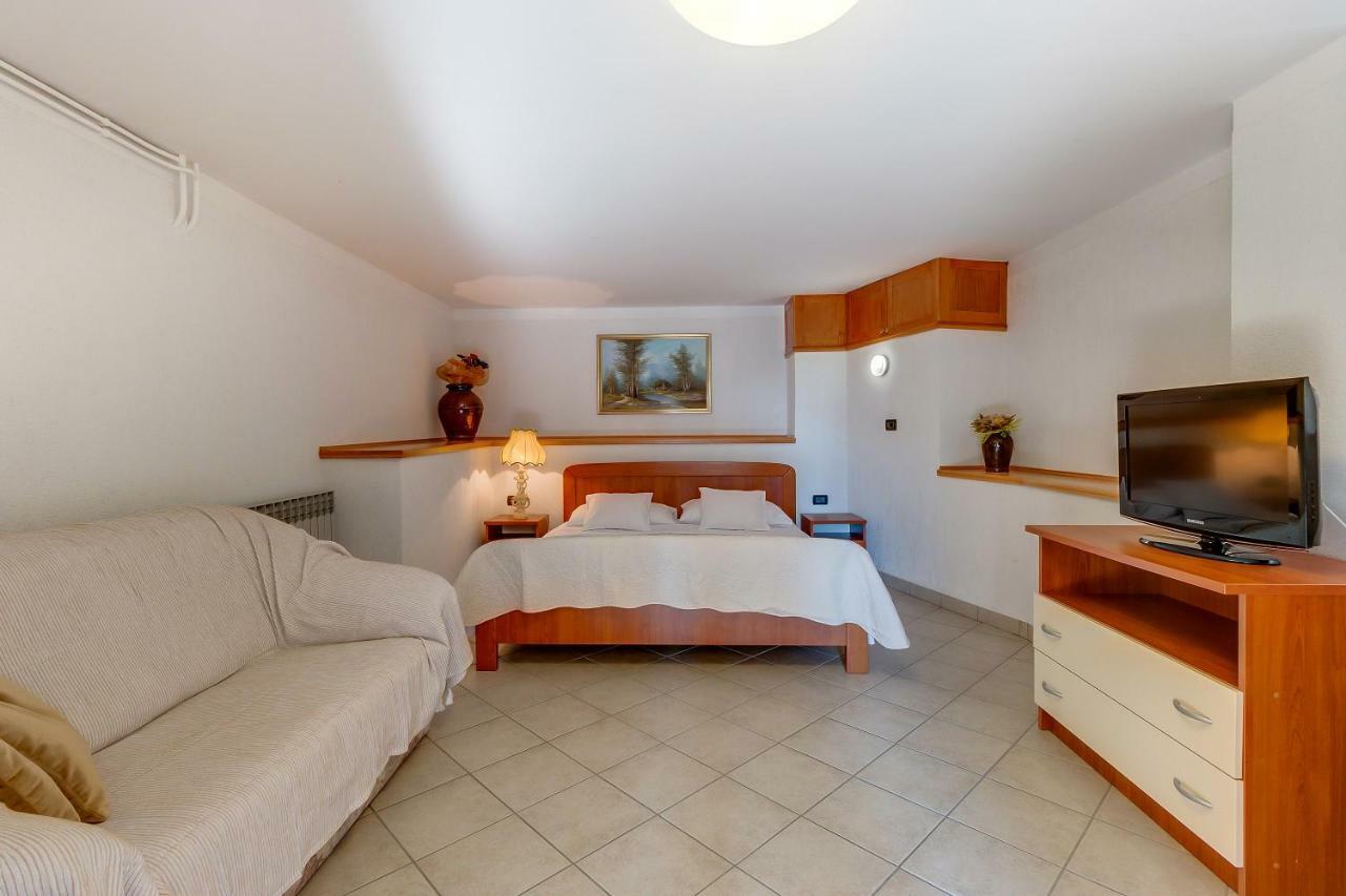 Apartmani Muzic Orlec Zewnętrze zdjęcie