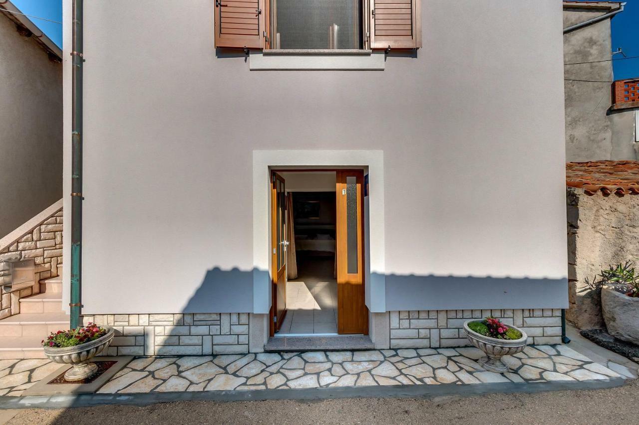 Apartmani Muzic Orlec Zewnętrze zdjęcie